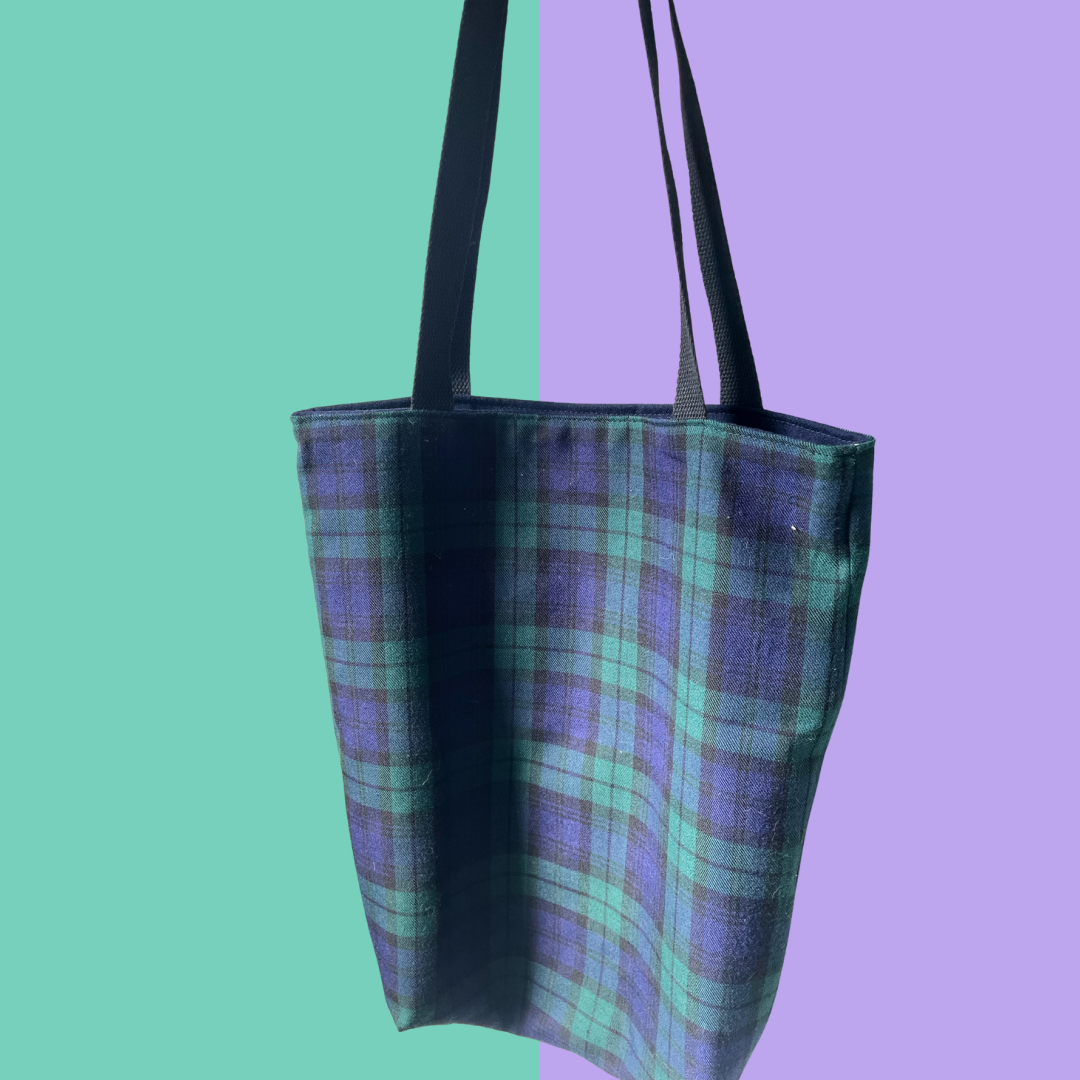 The Classic Tote - Tartan