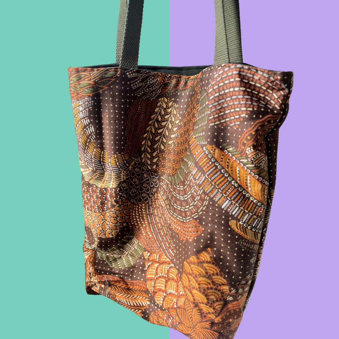 The Classic Tote - Feathered